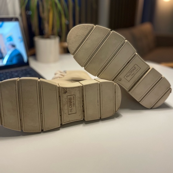 ALOHAS Can Can Boots - Sustainably Made - Picture 7 of 11